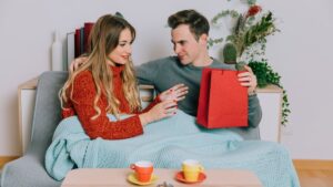 पार्टनर के साथ प्यार का मास्टर प्लान: